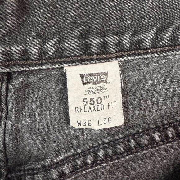 Vintage 2001 Levi's 550 Red Tab Jeans "Every Garment Guaranteed" Fit 33 x 34 - Picture 4 of 8